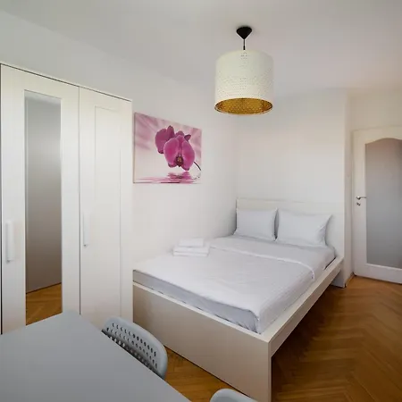 Smolna View 7th Floor By Bookinghost *